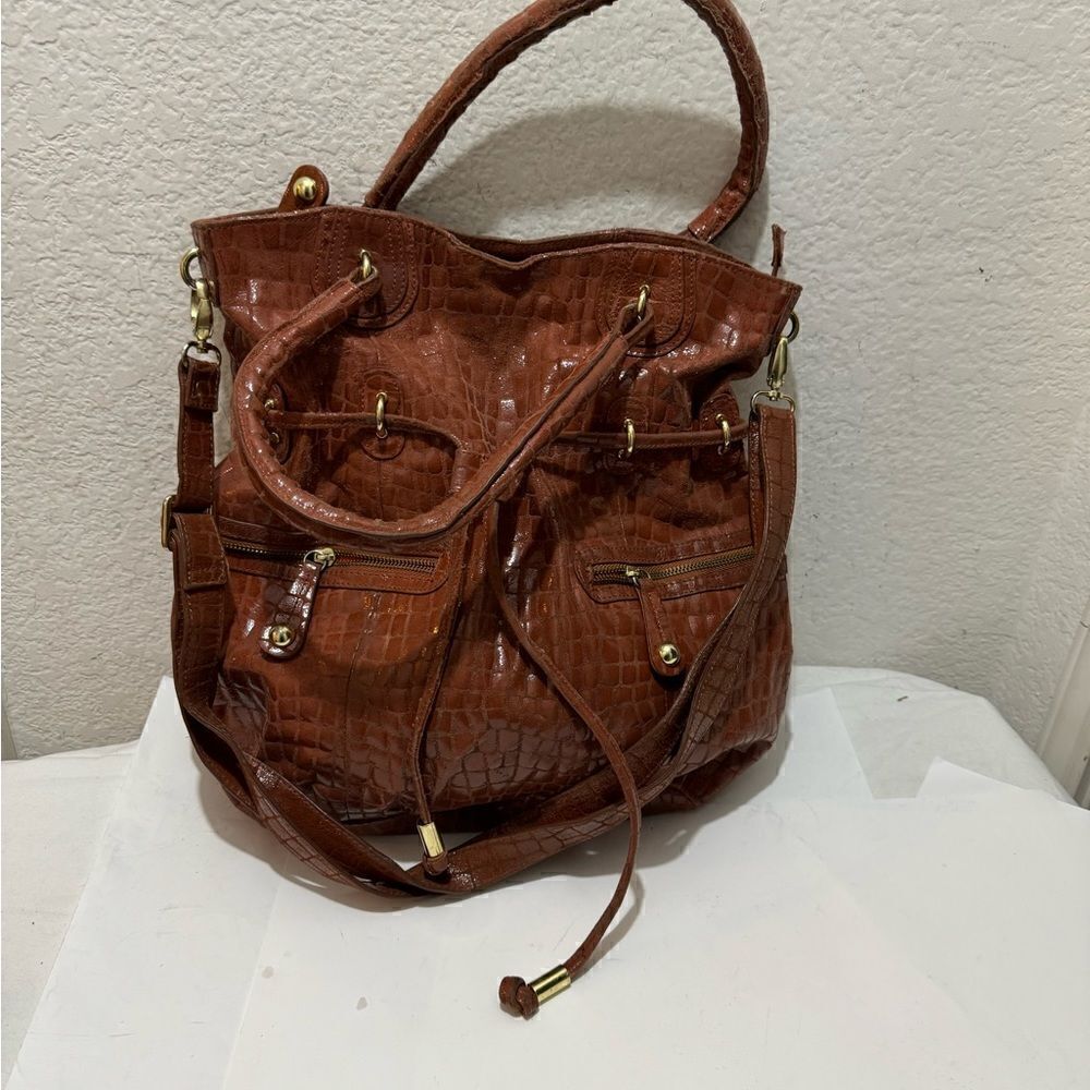 HYPE/“CARAMEL”SHINNY PATENT LEATHER CROC TOTE BAG